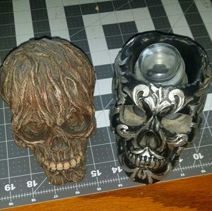 Skull figurines